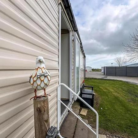 Modern 6 Berth Caravan With Wifi At St Osyth Beach In Essex Ref 28051Fv Clacton-on-Sea Exterior photo